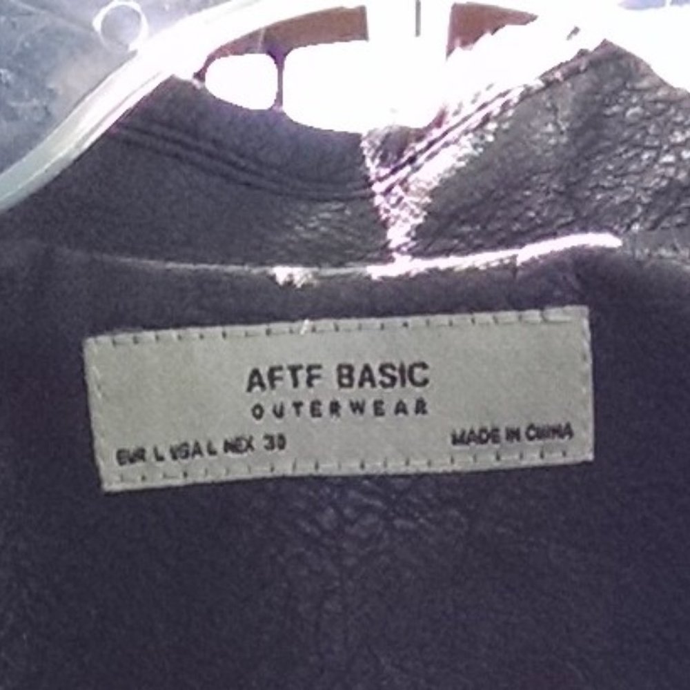 Embroidered leather jacket - Picture 4 of 9